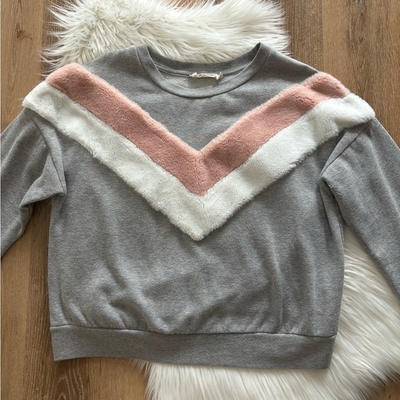 Cabin Fever Faux Fur Crewneck - Picture 3 of 8